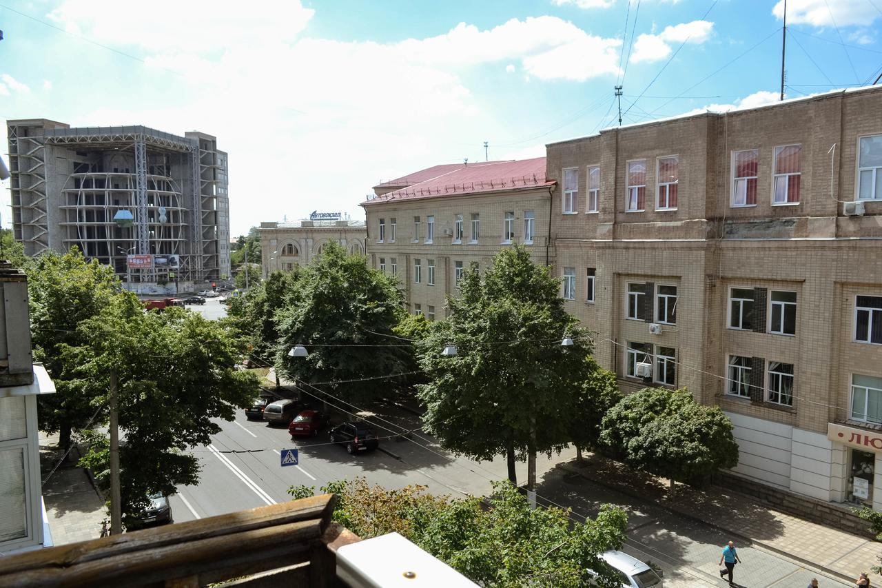 One-Bedroom Apartment On Gagarina Kharkiv Exterior photo
