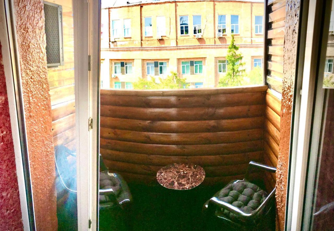 One-Bedroom Apartment On Gagarina Kharkiv Exterior photo